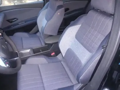 Photo 8 Renault 4 Renault  E-Tech Electrique 150 ch autonomie confort