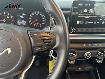 Photo 13 Kia Rio  1.0 T-GDi 100 ch BVM6