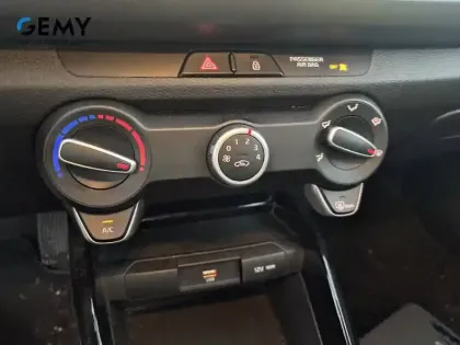 Photo 18 Kia Rio  1.0 T-GDi 100 ch BVM6