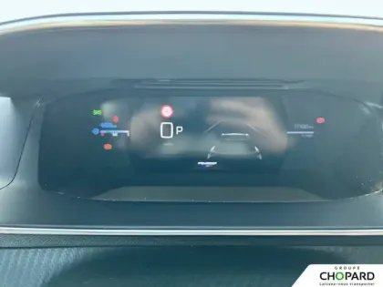 Photo 50 Peugeot 2008  Hybrid 145 e-DCS6