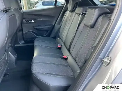 Photo 51 Peugeot 2008  Hybrid 145 e-DCS6