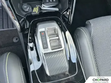 Photo 55 Peugeot 2008  Hybrid 145 e-DCS6