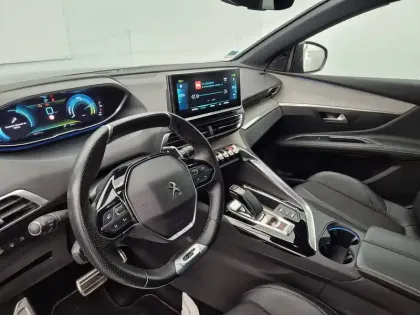 Photo 11 Peugeot 3008  Hybrid 225 e-EAT8