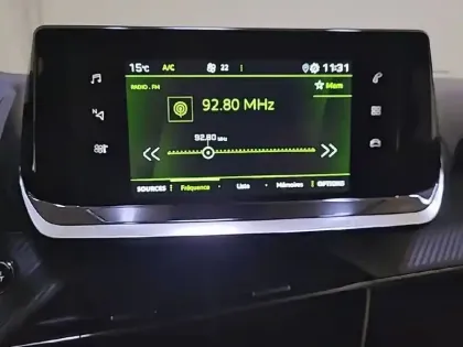 Photo 18 Peugeot 2008  PureTech 130 S&S EAT8