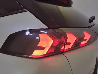 Photo 16 Peugeot 2008  PureTech 130 S&S EAT8