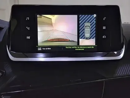 Photo 24 Peugeot 2008  PureTech 130 S&S EAT8