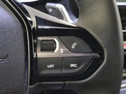 Photo 27 Peugeot 2008  PureTech 130 S&S EAT8