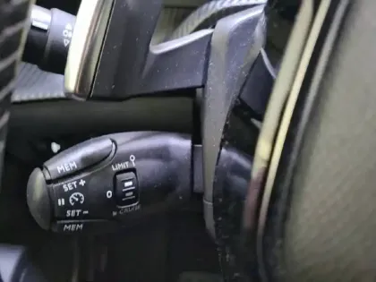 Photo 25 Peugeot 2008  PureTech 130 S&S EAT8