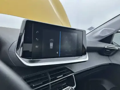 Photo 21 Peugeot 208  PureTech 100 S&S EAT8