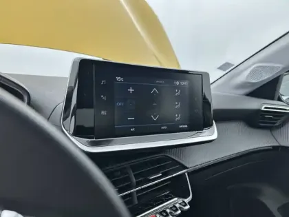 Photo 41 Peugeot 208 Gén. II Ph1 NG Allure 5