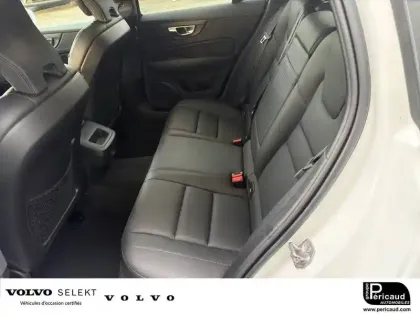 Photo 5 Volvo V60  B4 AWD 197 ch Geartronic 8