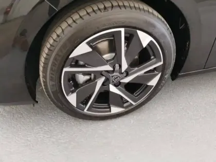 Photo 10 Peugeot 308  BlueHDi 130ch S&S EAT8