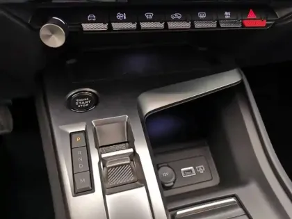 Photo 13 Peugeot 308  BlueHDi 130ch S&S EAT8