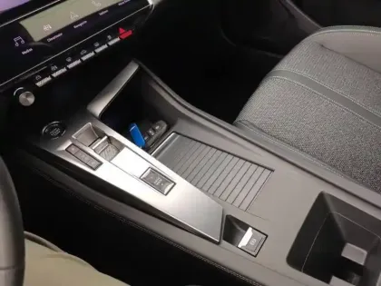 Photo 12 Peugeot 308  BlueHDi 130ch S&S EAT8