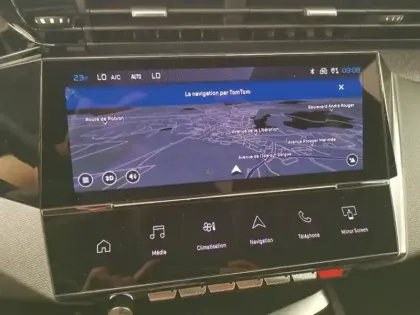 Photo 17 Peugeot 308  BlueHDi 130ch S&S EAT8