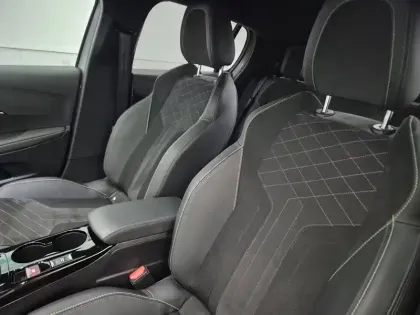 Photo 23 Peugeot 208  Electrique 50 kWh 136ch