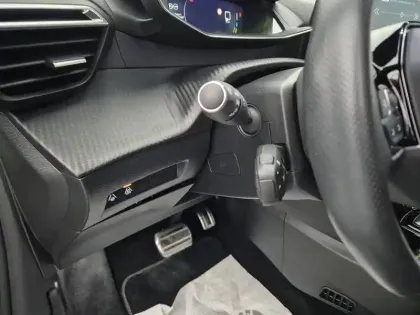 Photo 37 Peugeot 208  Electrique 50 kWh 136ch