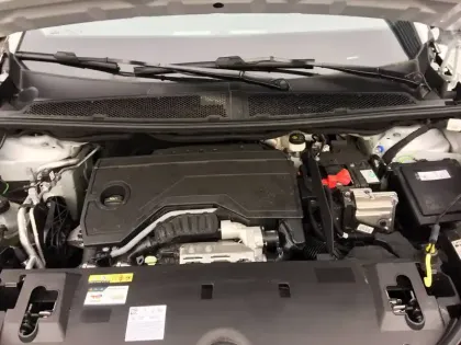 Photo 21 Peugeot 3008  Hybrid 145 e-DCS6