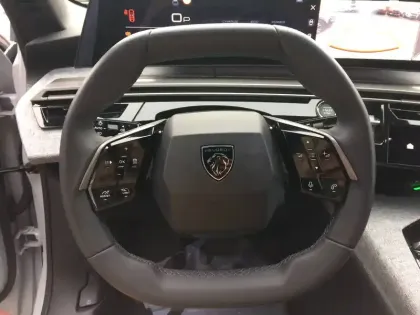 Photo 16 Peugeot 3008  Hybrid 145 e-DCS6