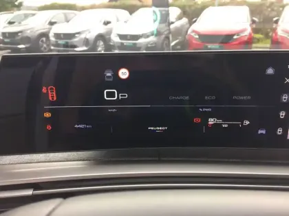 Photo 15 Peugeot 3008  Hybrid 145 e-DCS6