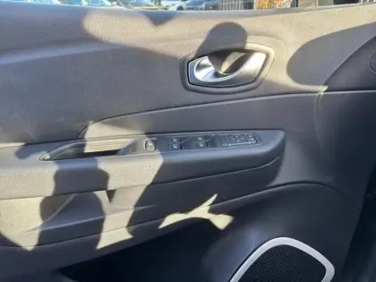 Photo 15 Renault Captur  dCi 90 Zen