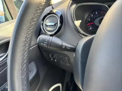 Photo 16 Renault Captur  dCi 90 Zen