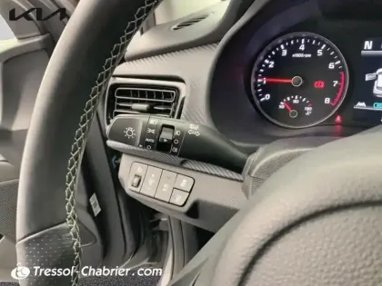 Photo 17 Kia Stonic  1.0 T-GDi 100 ch BVM6 GT Line