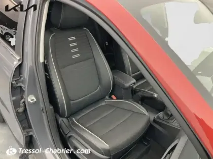 Photo 8 Kia Stonic  1.0 T-GDi 100 ch BVM6 GT Line