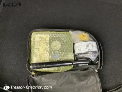 Photo 26 Kia Stonic  1.0 T-GDi 100 ch BVM6 GT Line