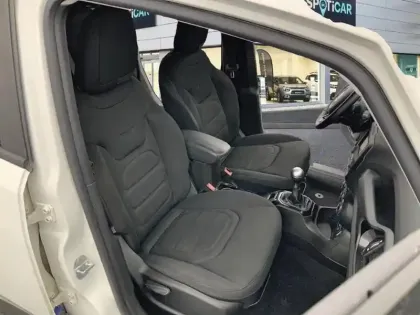 Photo 8 Jeep Renegade Gén. I Ph1 Brooklyn Edition 5