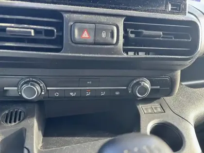 Photo 12 Peugeot Partner  FOURGON M 650 KG PURETECH 110 S&S BVM6