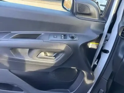 Photo 24 Peugeot Partner  FOURGON M 650 KG PURETECH 110 S&S BVM6