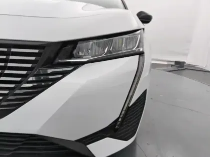 Photo 12 Peugeot 308  Hybrid 145 e-DCS6 Allure