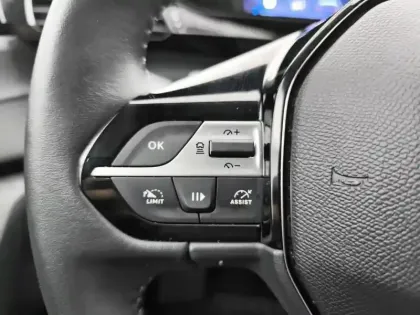 Photo 16 Peugeot 308  Hybrid 145 e-DCS6 Allure