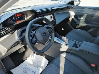 Photo 29 Peugeot 308  Hybrid 145 e-DCS6 Allure