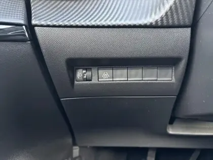 Photo 13 Peugeot 208  BlueHDi 100 S&S BVM6 Style