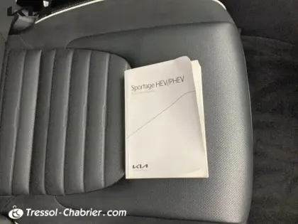 Photo 15 Kia Sportage  1.6 T-GDi 265ch ISG Hybride Rechargeable BVA6 4x4 GT Line Premium