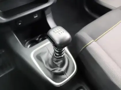 Photo 23 Citroën C3  PureTech 110 S&S BVM6 Shine