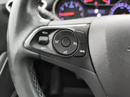 Photo 19 Opel Crossland  1.2 Turbo 130 ch BVA6 Elegance