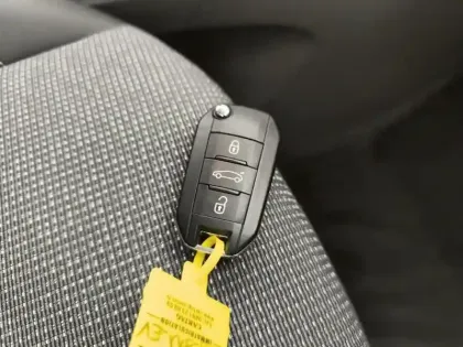 Photo 15 Opel Crossland  1.2 Turbo 130 ch BVA6 Elegance