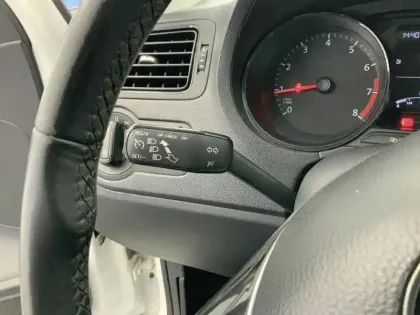 Photo 17 Volkswagen Polo  1.0 60 Confortline