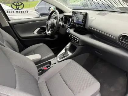 Photo 8 Toyota Yaris Hybrid Design Pack 1.5 116 ch