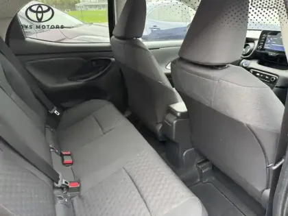 Photo 9 Toyota Yaris Hybrid Design Pack 1.5 116 ch