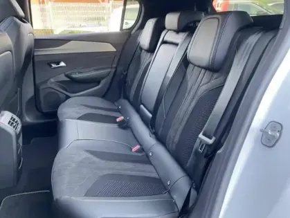 Photo 18 Peugeot 308 III PHEV 225 E-EAT8 GT PACK