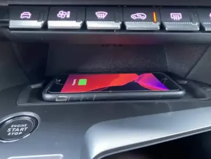 Photo 10 Peugeot 308 III PHEV 225 E-EAT8 GT PACK