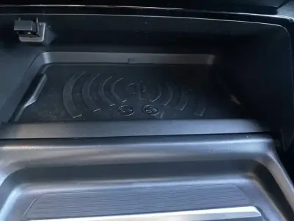 Photo 37 Peugeot 208 II 136 Electrique GT