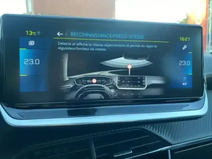 Photo 43 Peugeot 208 II 136 Electrique GT