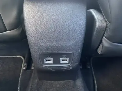 Photo 66 Peugeot 208 II 136 Electrique GT