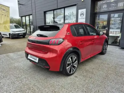 Photo 32 Peugeot 208 II 136 Electrique GT