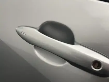 Photo 20 Toyota Yaris Hybride 116h Design